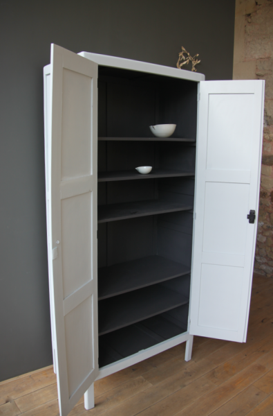 Armoire parisienne