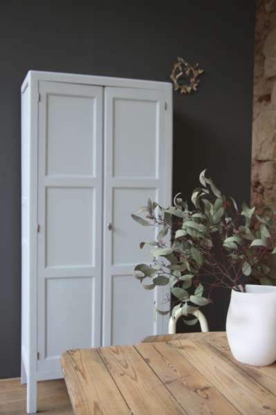 Armoire parisienne