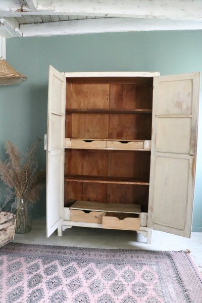 armoire patinée