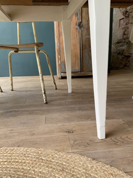 Table de ferme piétement blanc